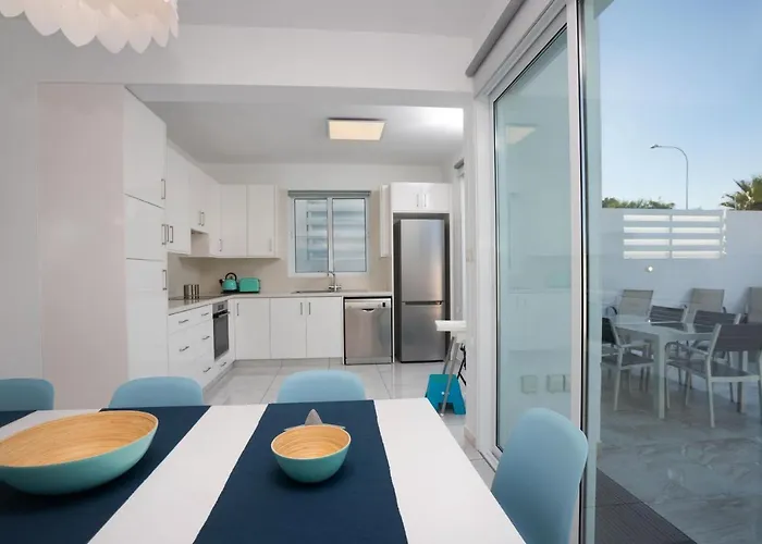 Ioli Bay By Trulycyprus Villa *