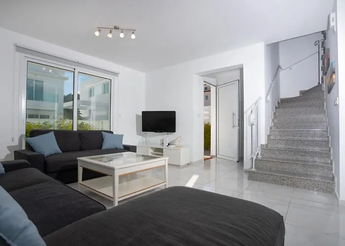 Vila Ioli Bay By Trulycyprus